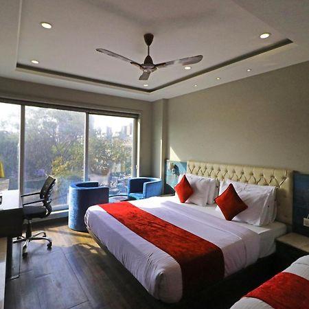 The Ivy Grand Hotel In City Centre With Free Secured Parking Nueva Delhi Exterior foto