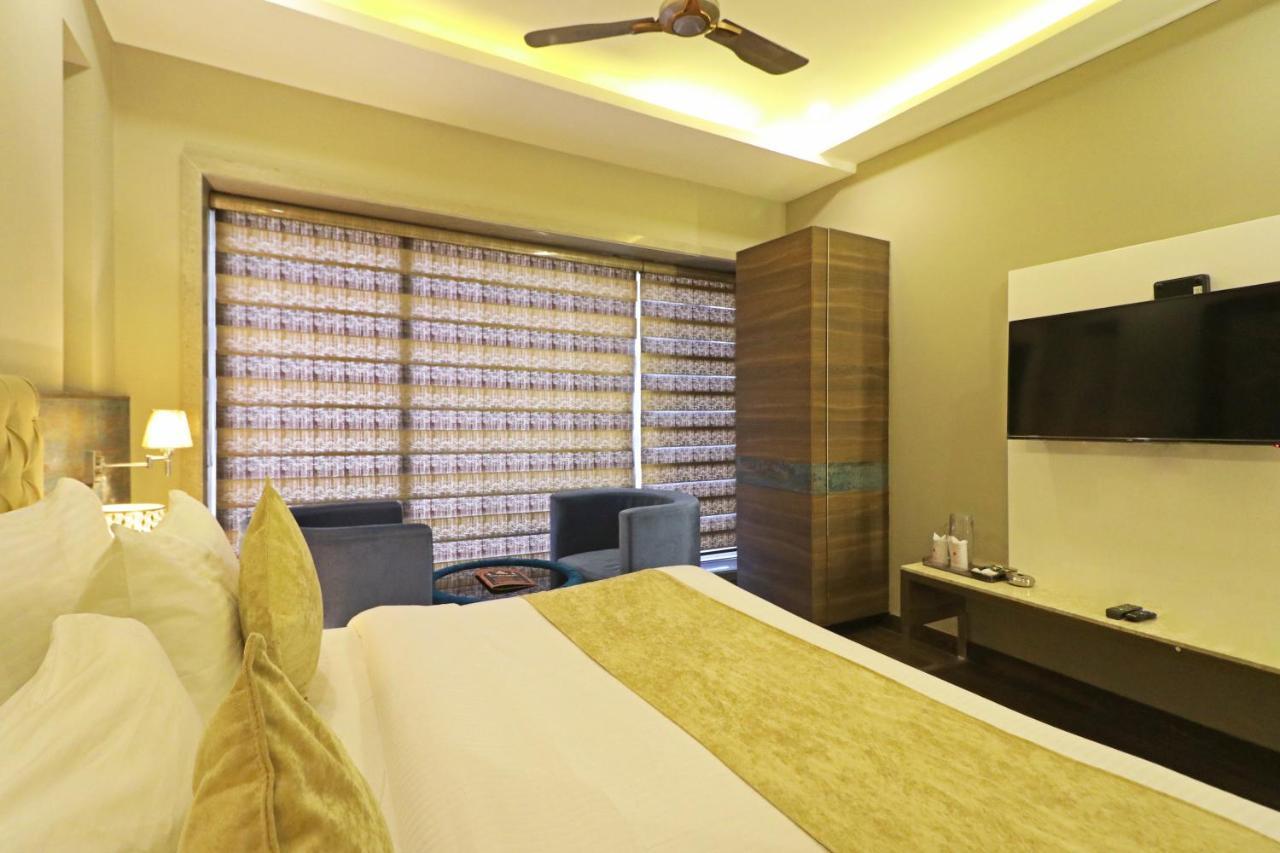 The Ivy Grand Hotel In City Centre With Free Secured Parking Nueva Delhi Exterior foto