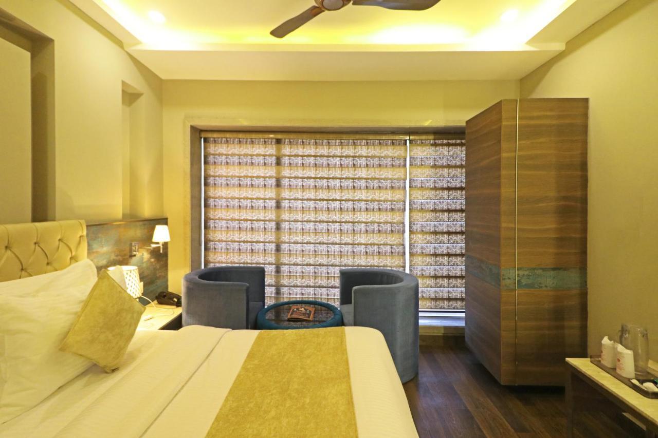 The Ivy Grand Hotel In City Centre With Free Secured Parking Nueva Delhi Exterior foto