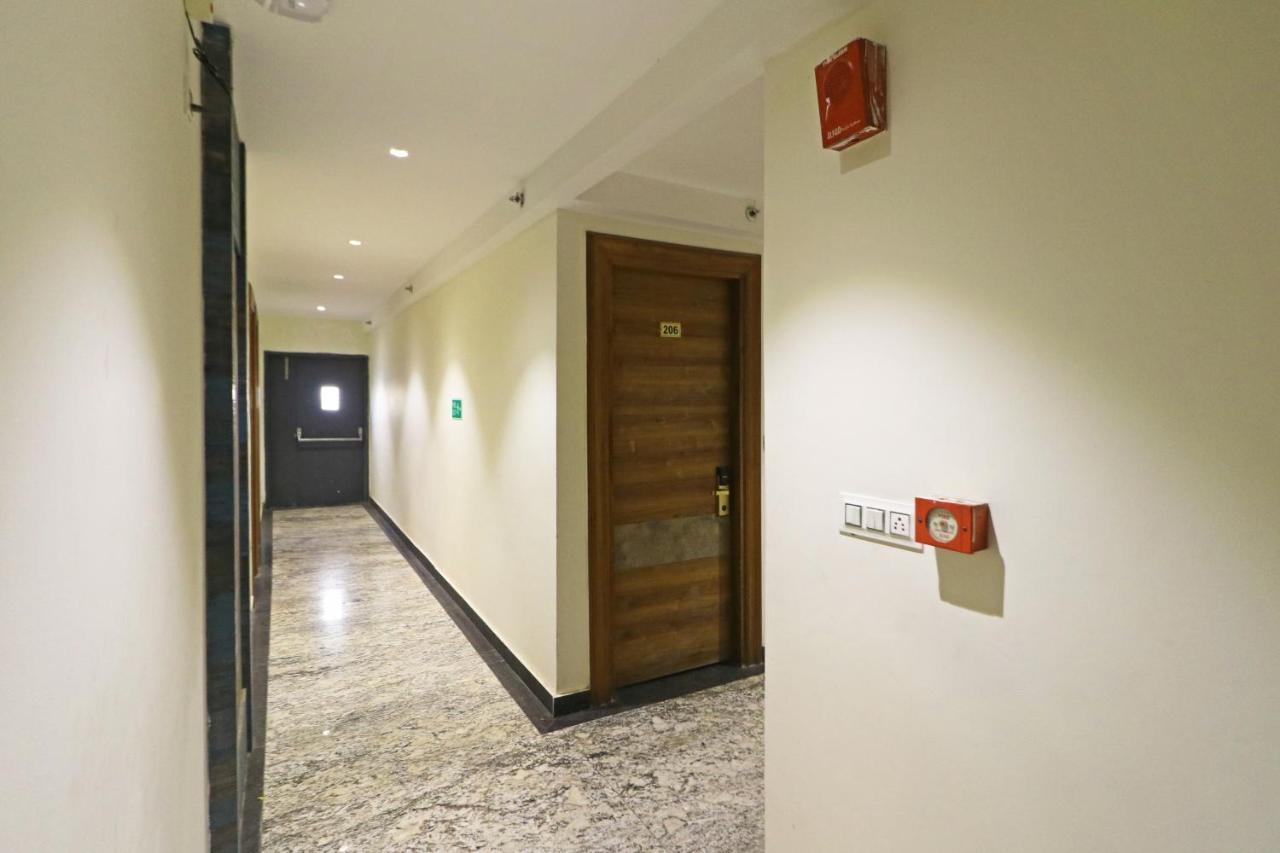The Ivy Grand Hotel In City Centre With Free Secured Parking Nueva Delhi Exterior foto