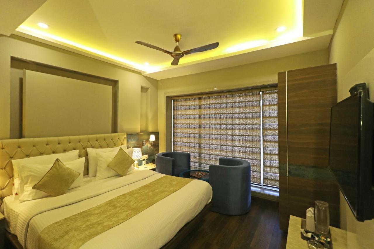 The Ivy Grand Hotel In City Centre With Free Secured Parking Nueva Delhi Exterior foto