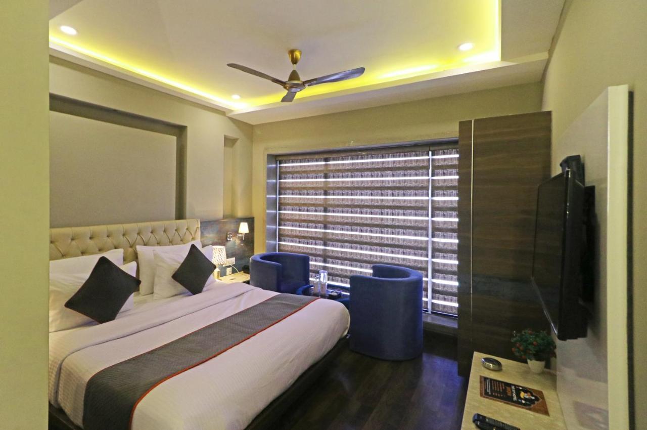 The Ivy Grand Hotel In City Centre With Free Secured Parking Nueva Delhi Exterior foto