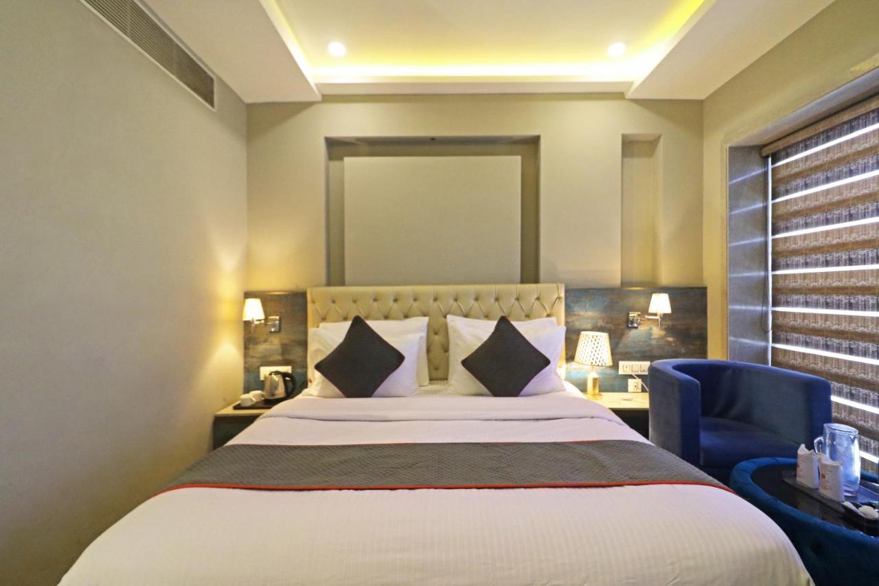 The Ivy Grand Hotel In City Centre With Free Secured Parking Nueva Delhi Exterior foto