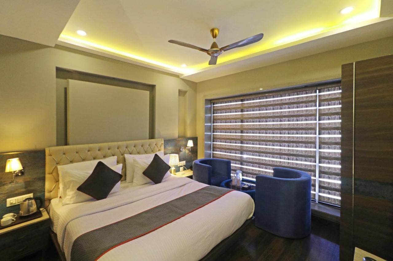 The Ivy Grand Hotel In City Centre With Free Secured Parking Nueva Delhi Exterior foto