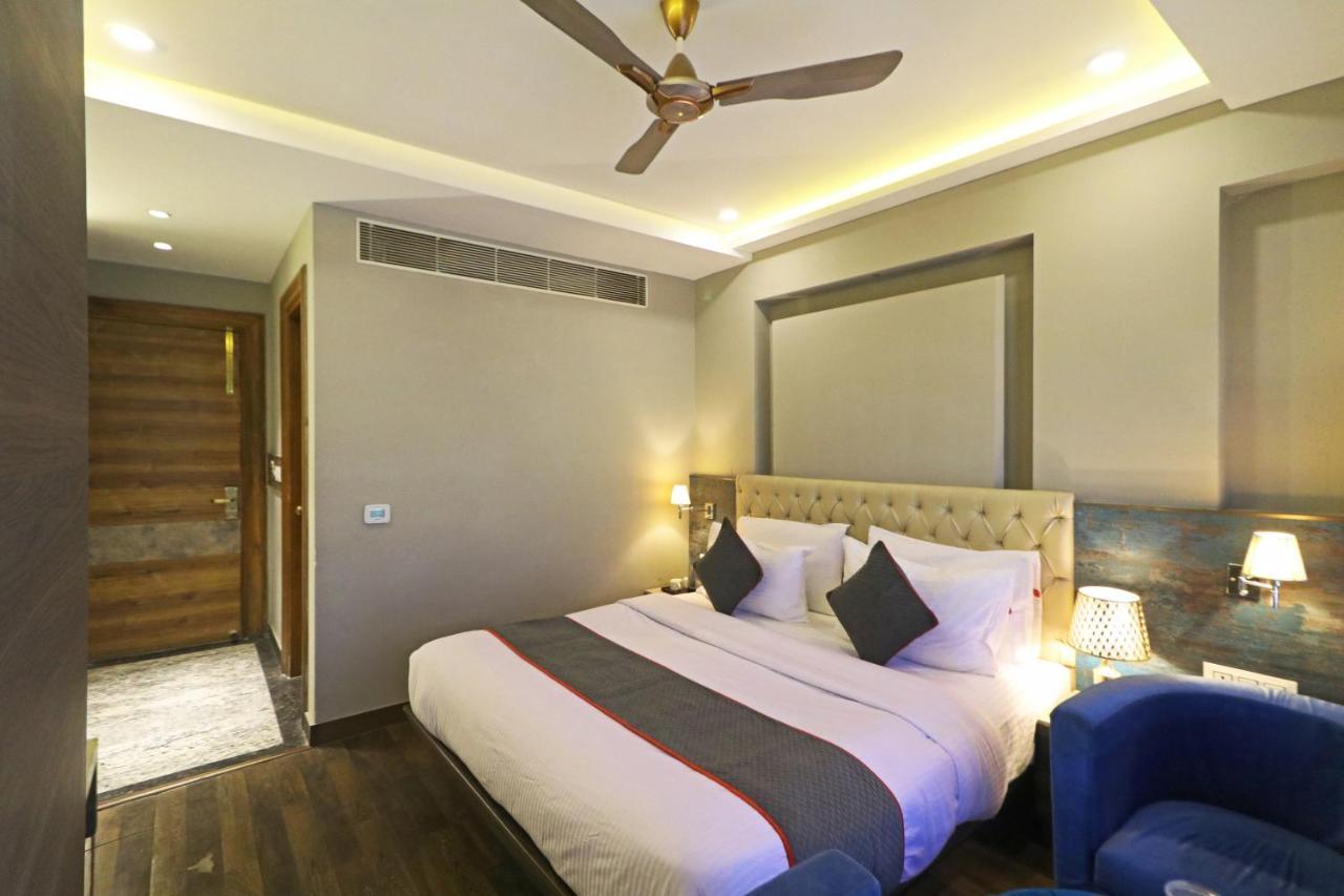 The Ivy Grand Hotel In City Centre With Free Secured Parking Nueva Delhi Exterior foto