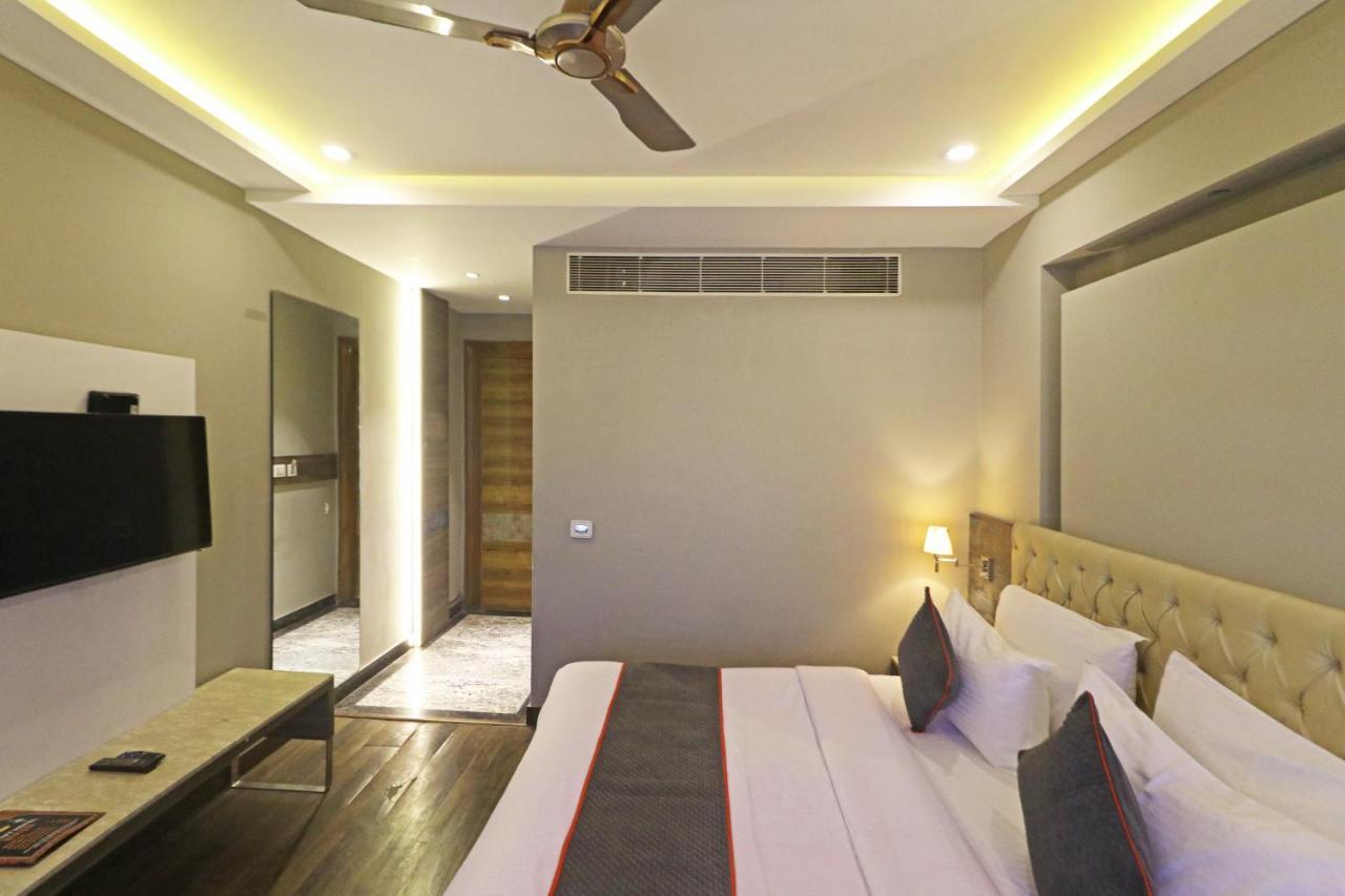 The Ivy Grand Hotel In City Centre With Free Secured Parking Nueva Delhi Exterior foto