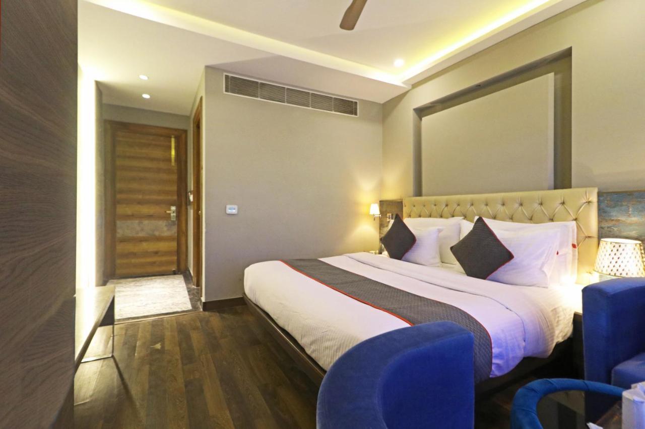 The Ivy Grand Hotel In City Centre With Free Secured Parking Nueva Delhi Exterior foto